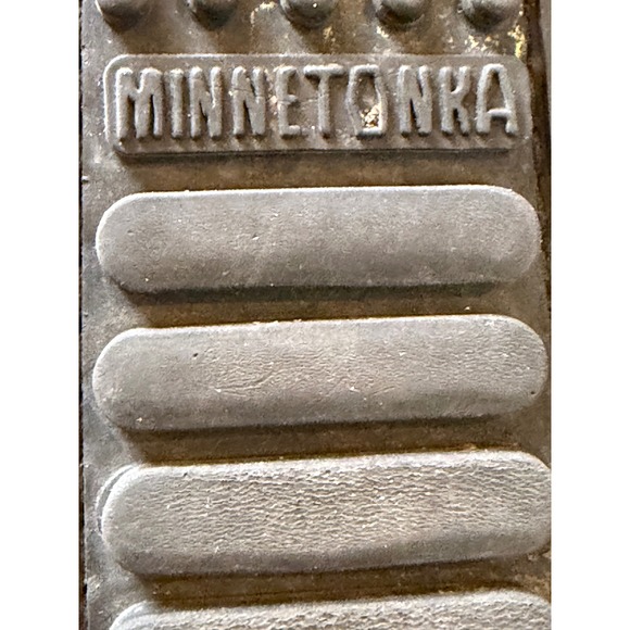 Minnetonka Moccasin Boots Gray Brown Suede Fringe Zipper Womens Ankle Boot READ - Picture 13 of 13